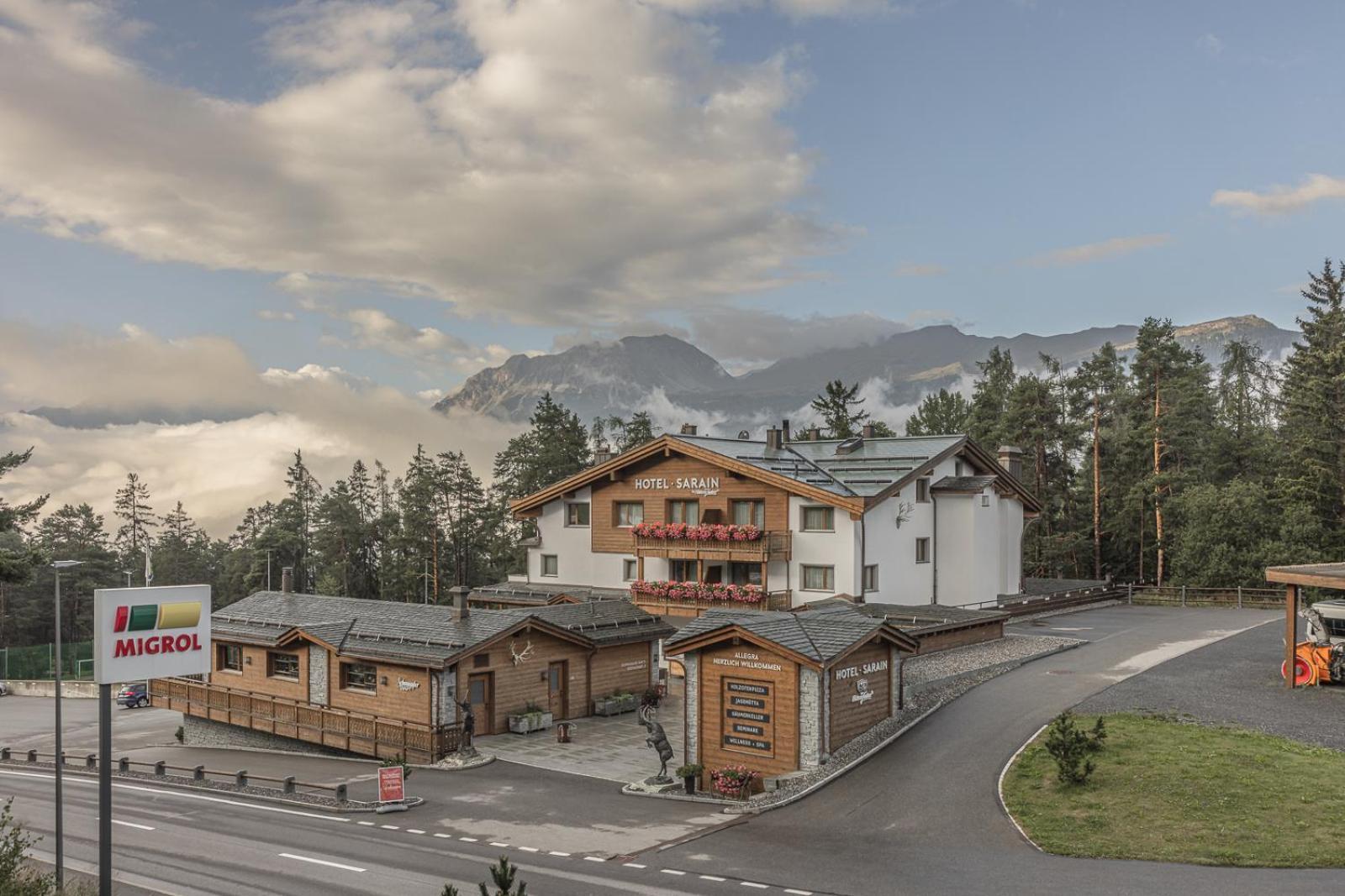 Hotel Sarain Active Mountain Resort Lenz Esterno foto